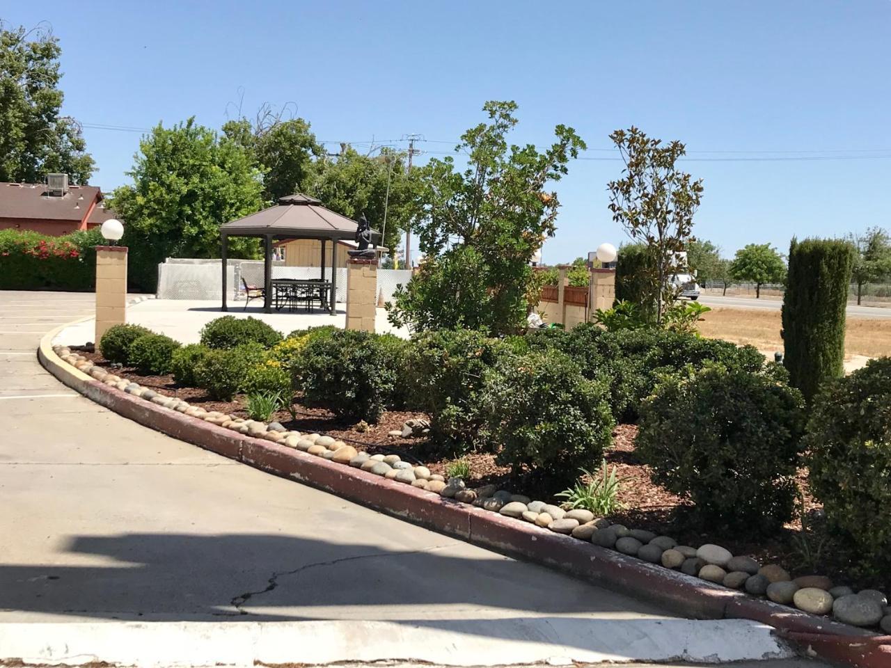 Town & Country Motel Livingston Exterior foto