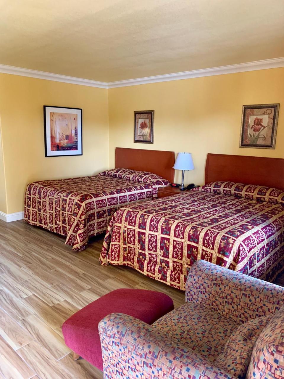 Town & Country Motel Livingston Exterior foto